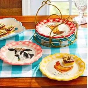 Pioneer woman plate set